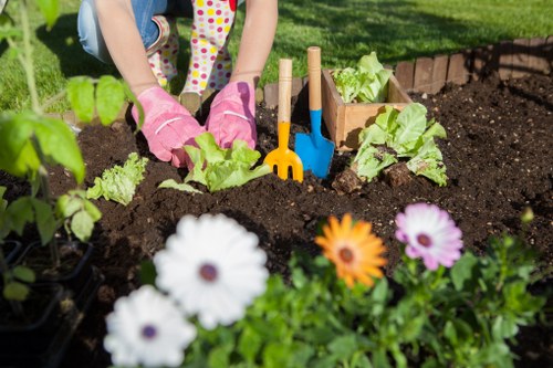 Reviewing a garden service issue with clear written details